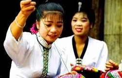 美しさが際立つタイ族の伝統衣装